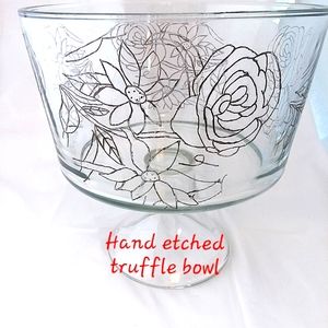 Hand crafted etched Triffle bowl great for fruit display. Roses